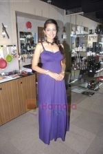 Sheena Chohan at Ira Dubey_s store launch in Chowpatty, Mumbai on 9th Aug 2011 (27).JPG